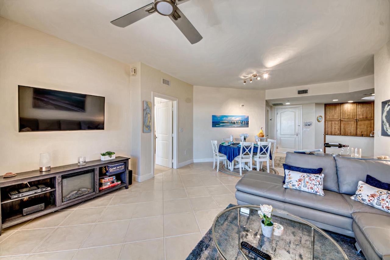 Aparthotel Vista Del Mar At Cape Harbour Marina, 10th Floor Luxury Condo, King Bed, Views!