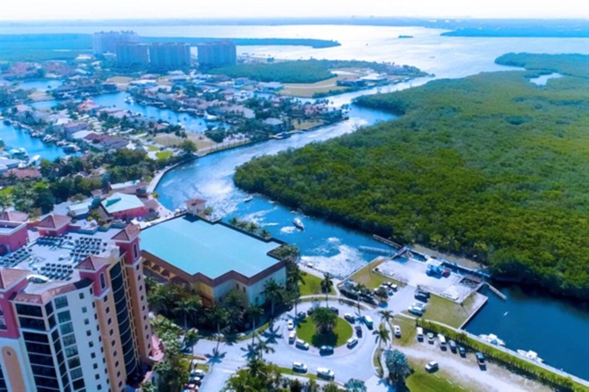 Vista Del Mar At Cape Harbour Marina, 10th Floor Luxury Condo, King Bed, Views! Aparthotel *